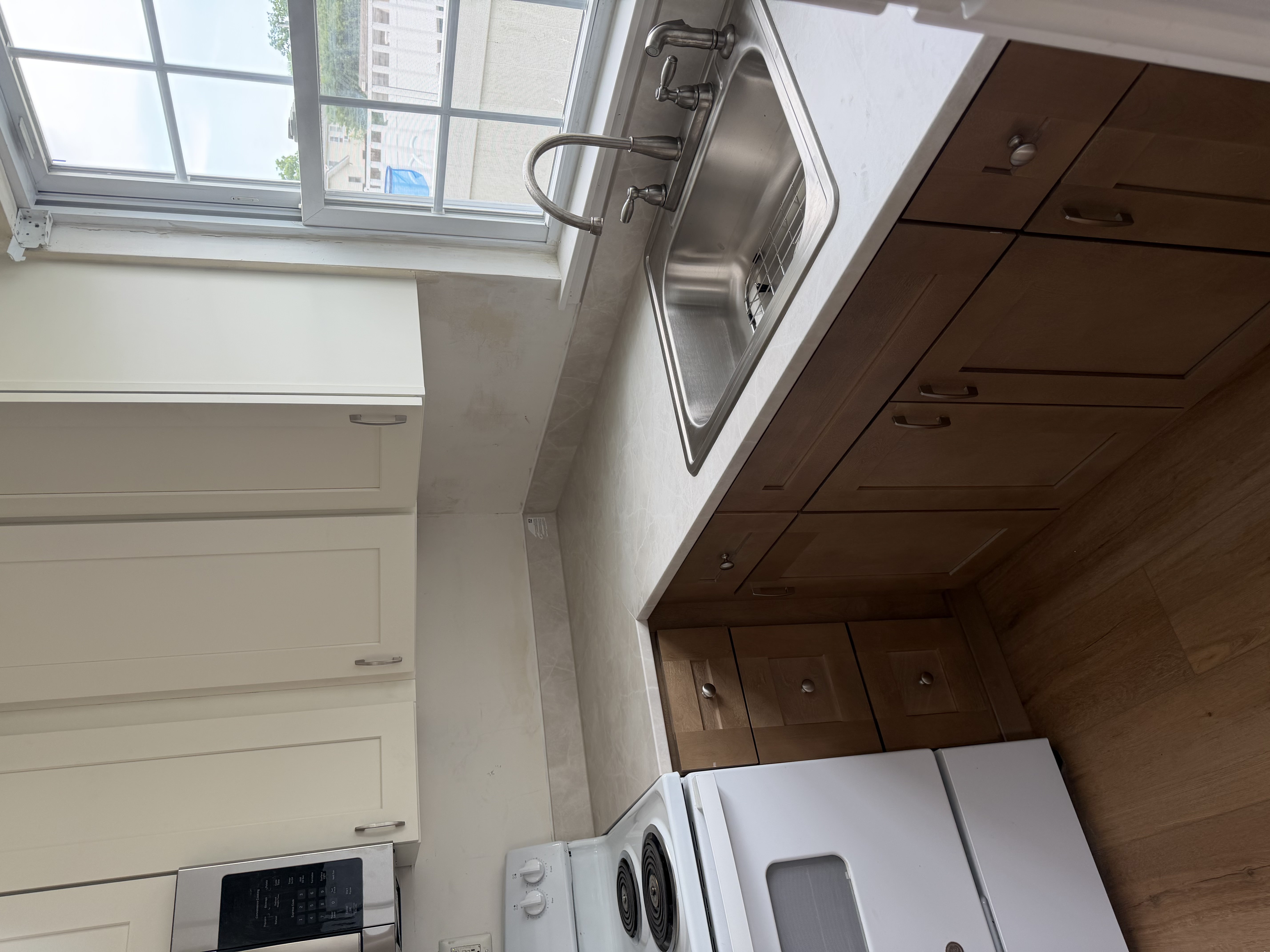 Kitchen base cabinets in Monmouth County NJ